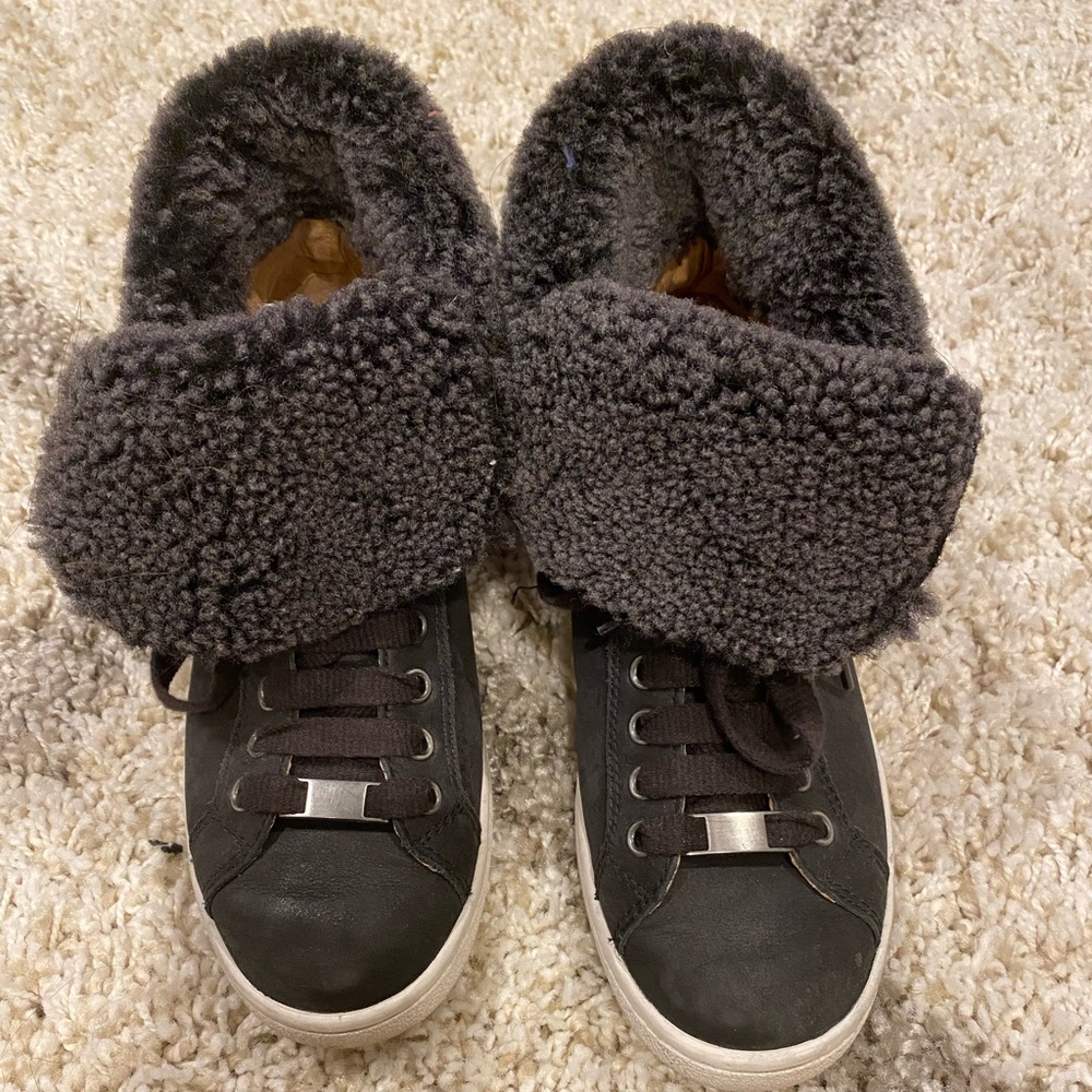Ugg Sneakers